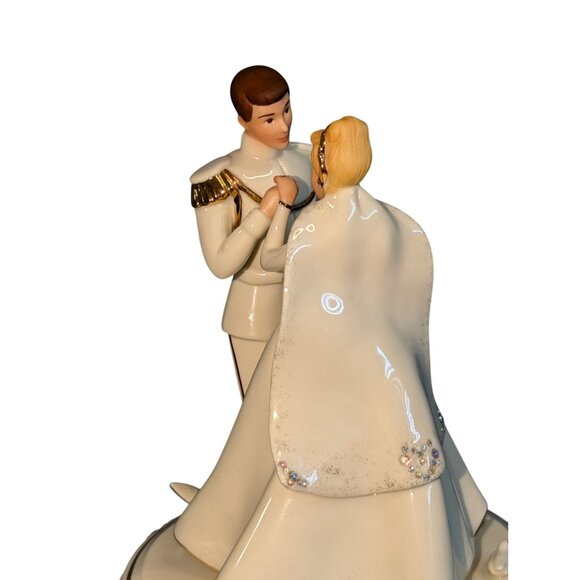 Lenox Disney Showcase Collection Cinderella Wedding Day Cake Topper Porcelain - Picture 7 of 16